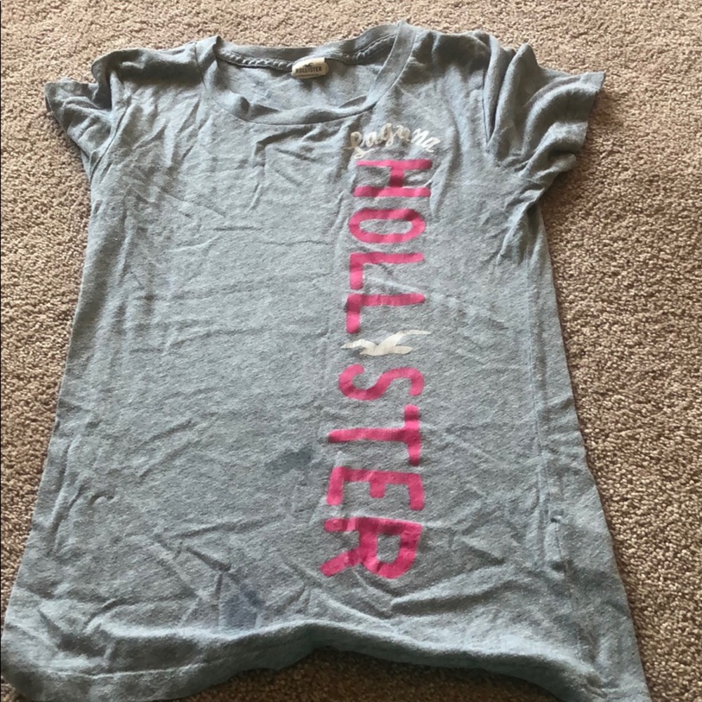 Hollister tee shirt